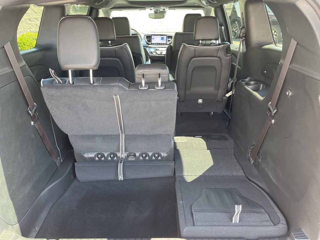 New 2026 Chrysler Pacifica Limited FWD image 14
