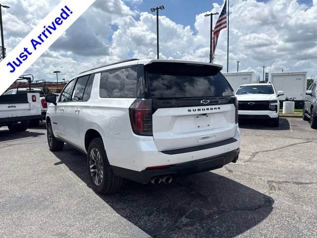 Used 2025 Chevrolet Suburban Z71 AWD/4WD image 5