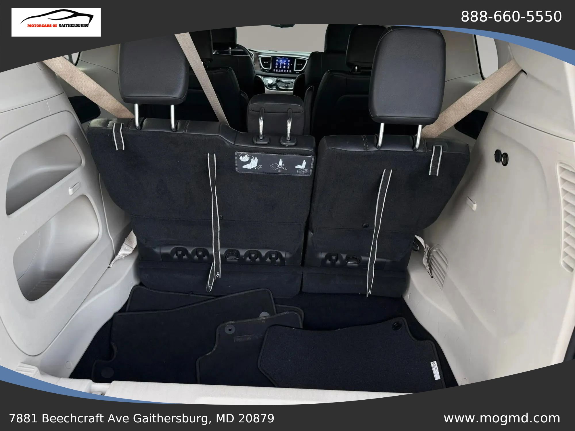 Used 2017 Chrysler Pacifica Touring-L w/ Tire & Wheel Group image 14