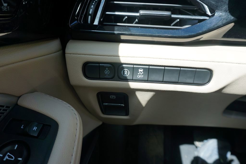 Used 2023 Acura MDX SH-AWD image 5