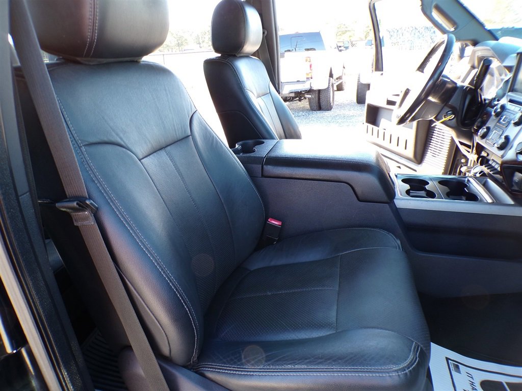 Used 2015 Ford F250 Lariat w/ Lariat Ultimate Package image 29