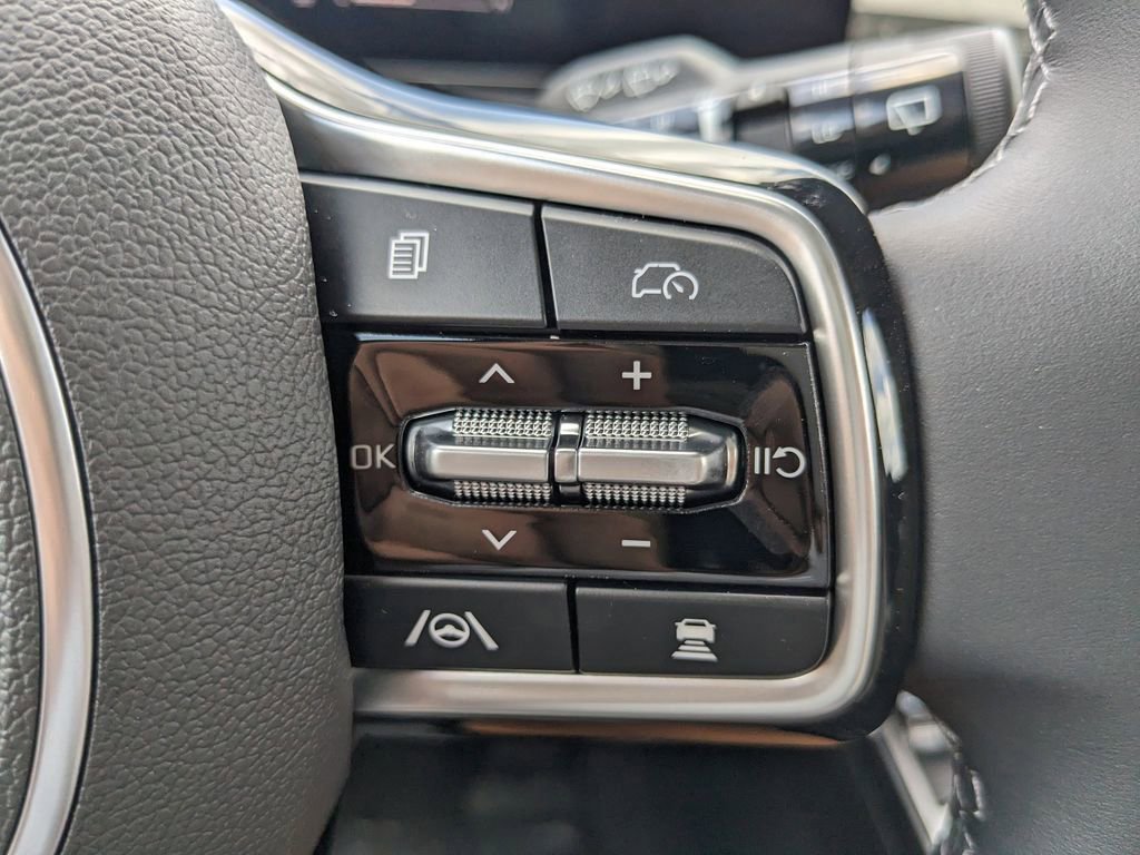 Certified 2025 Kia Sorento S AWD/4WD image 33