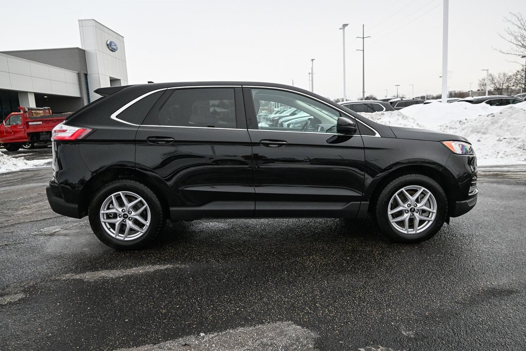 Certified 2024 Ford Edge SEL w/ Convenience Package image 3