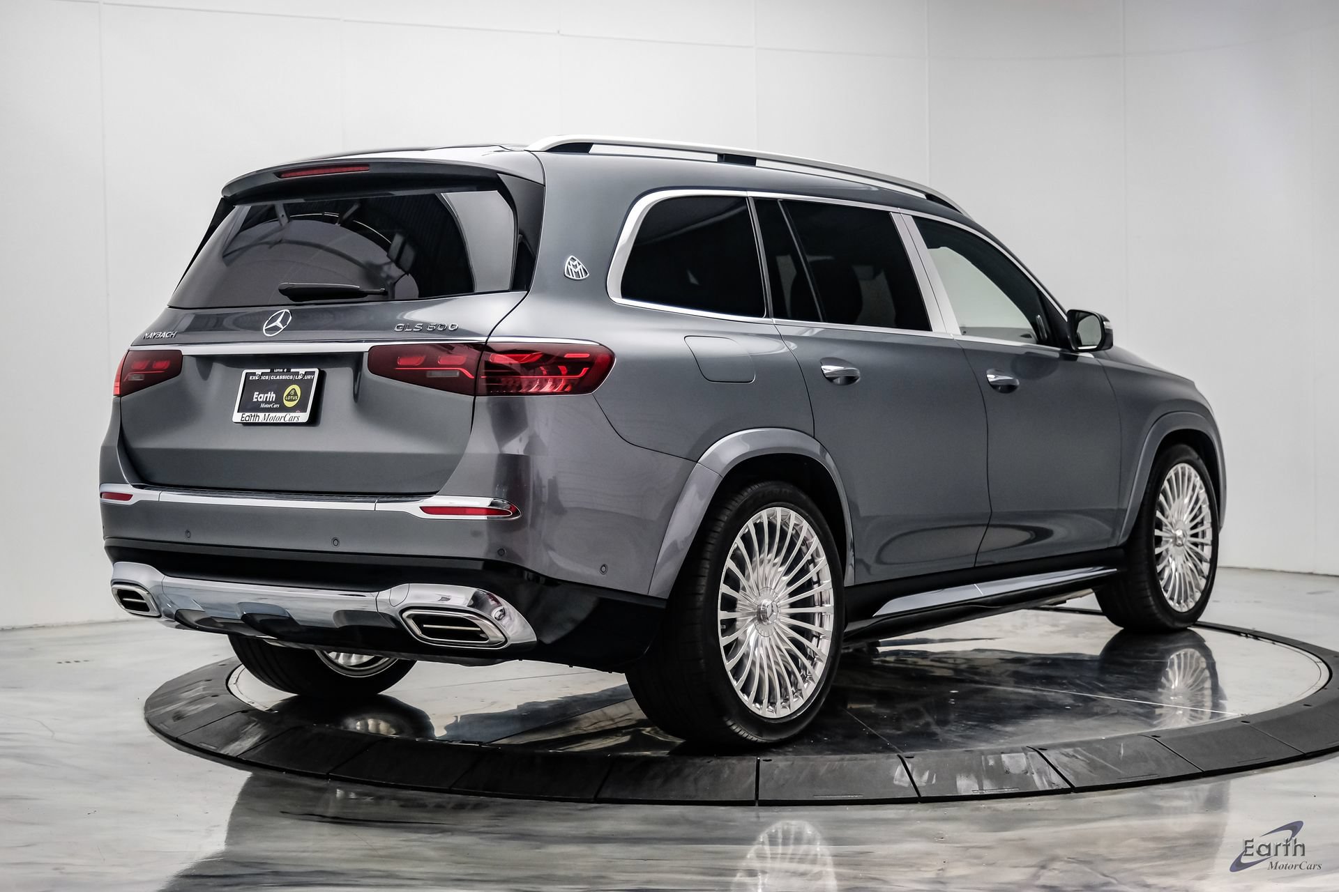 Used 2024 Mercedes-Benz Maybach GLS 600 4MATIC image 21