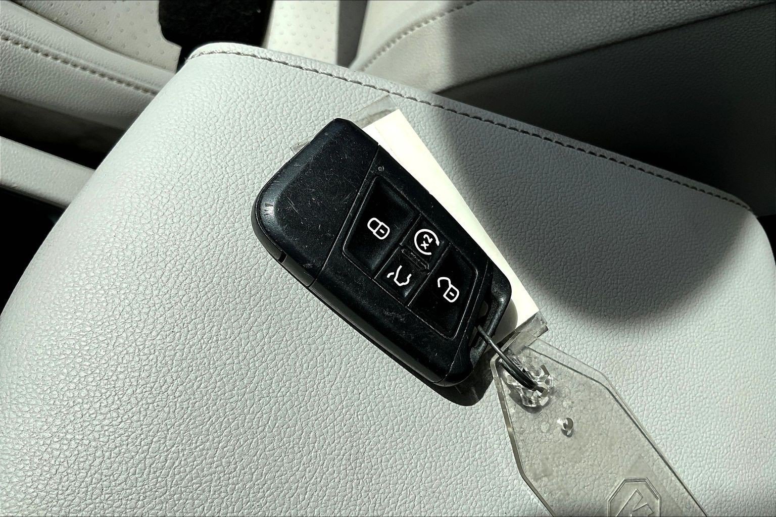 Used 2022 Volkswagen Tiguan SE FWD image 29