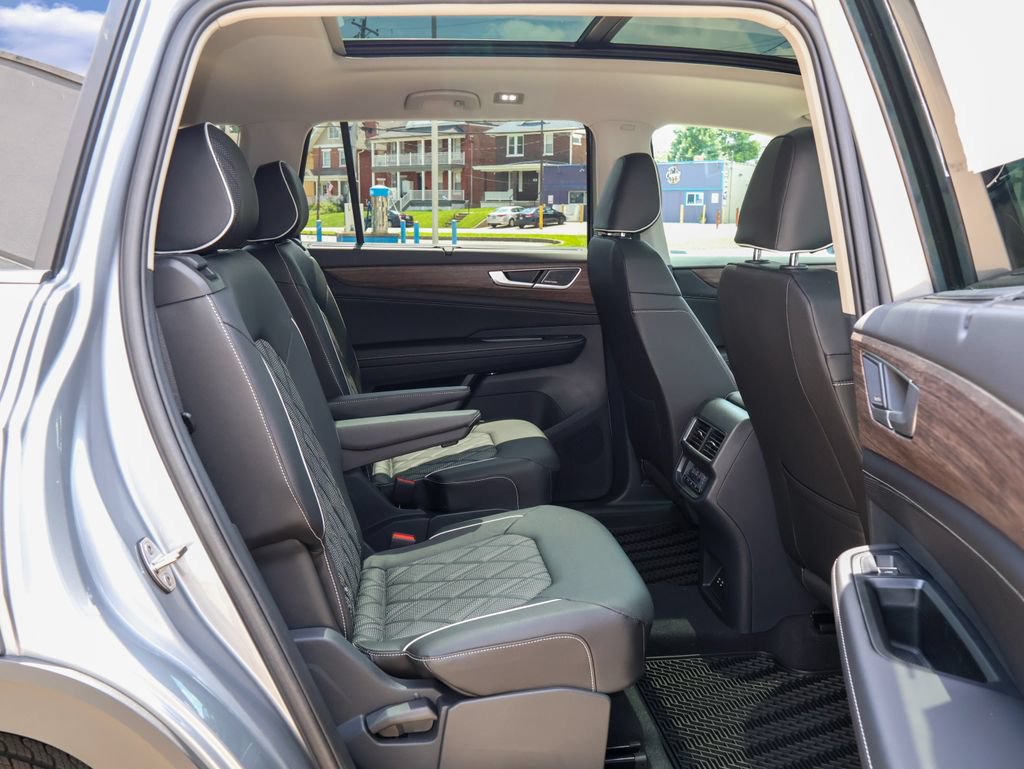 New 2026 Volkswagen Atlas SEL Premium R-Line AWD/4WD image 34