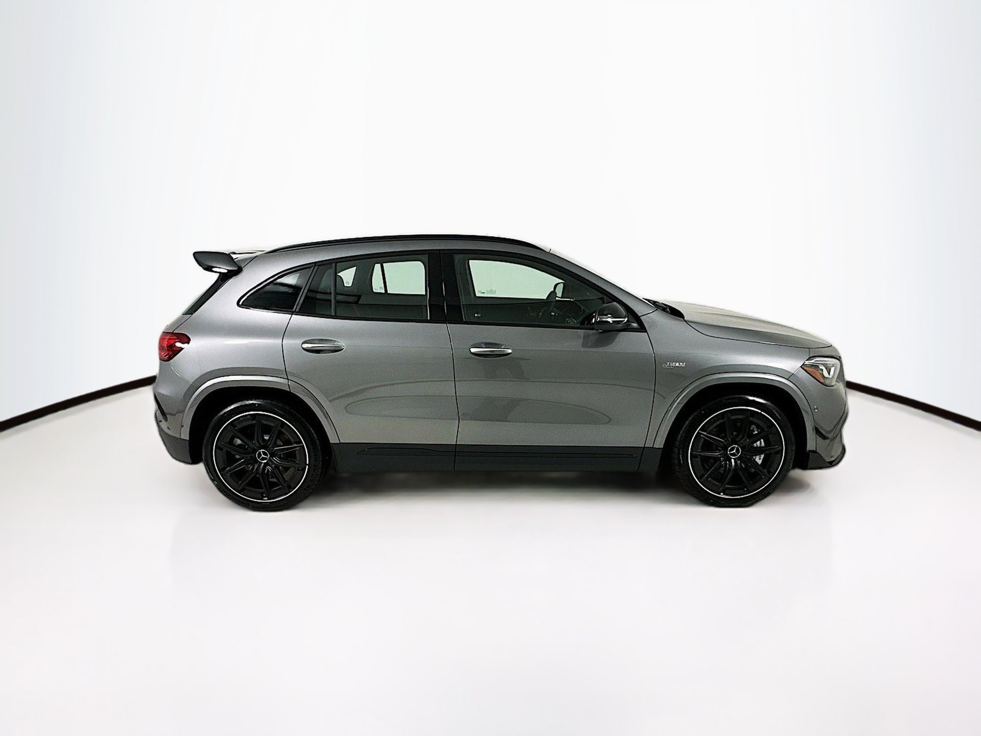 New 2026 Mercedes-Benz GLA 35 AMG 4MATIC image 9