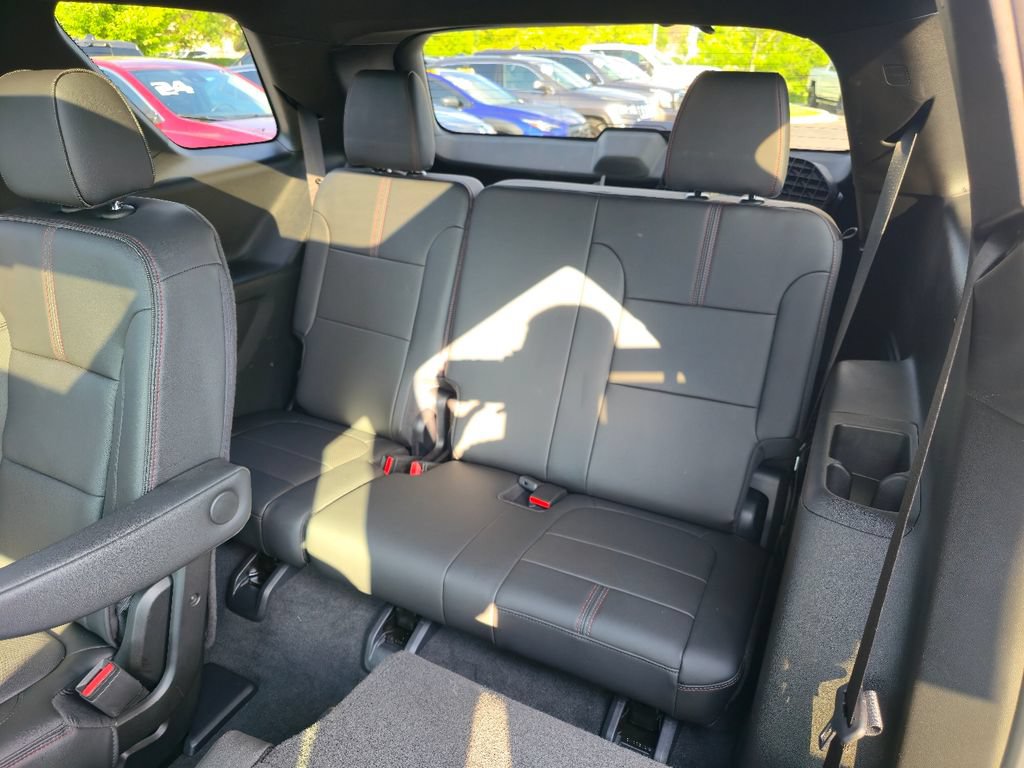 Certified 2023 Chevrolet Traverse RS w/ LPO, Floor Liner Package AWD/4WD image 28