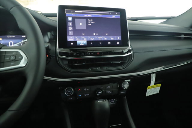 New 2026 Jeep Compass Latitude image 16