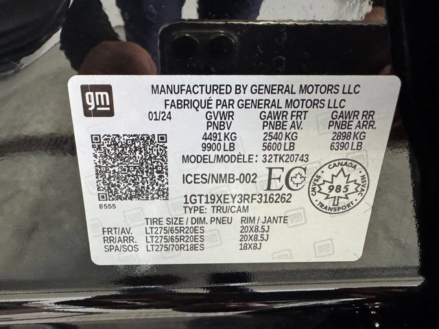 Used 2024 GMC Sierra 2500 Denali Ultimate AWD/4WD image 28