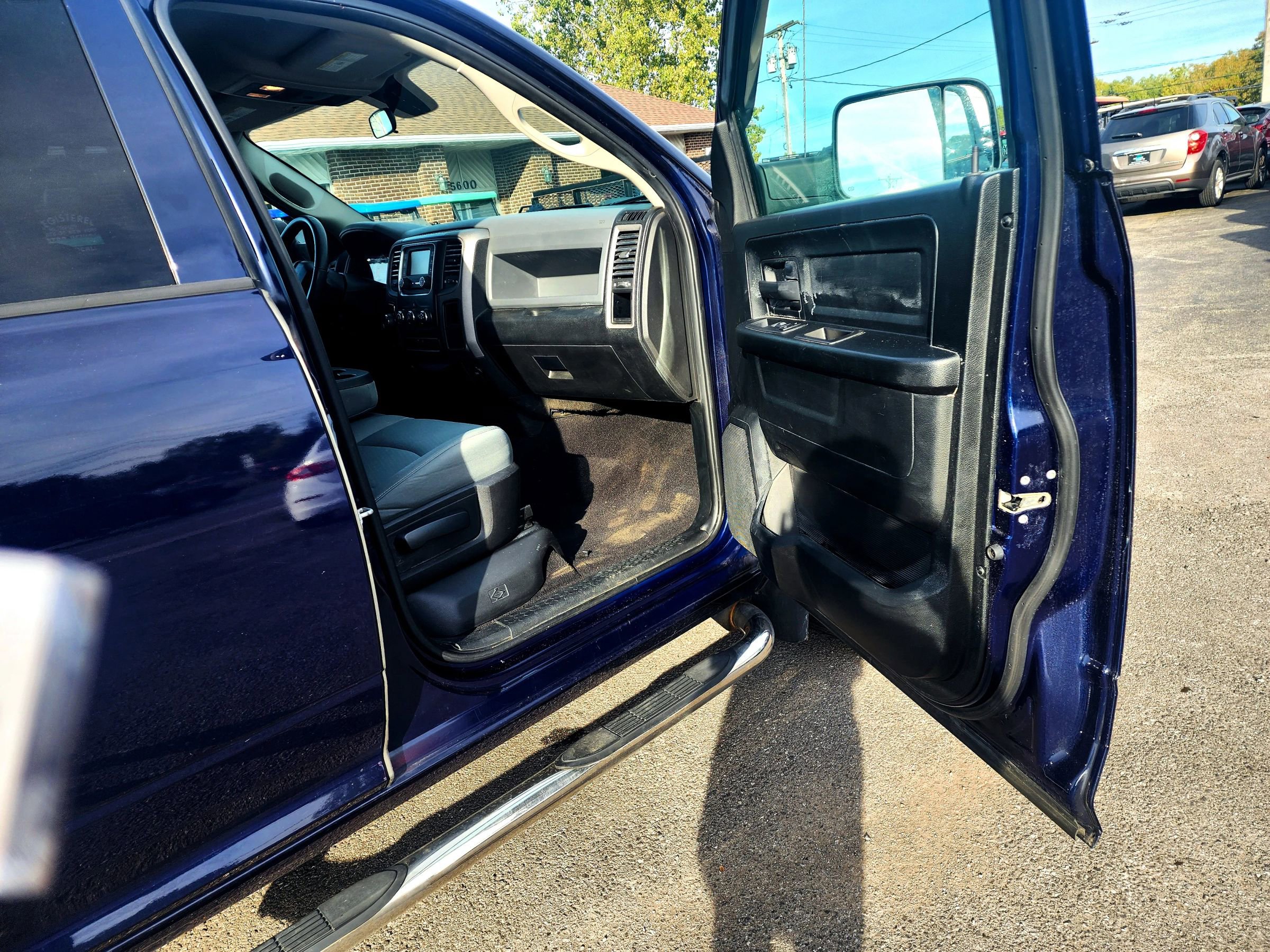 Used 2018 RAM 1500 Express w/ Express Value Package image 17