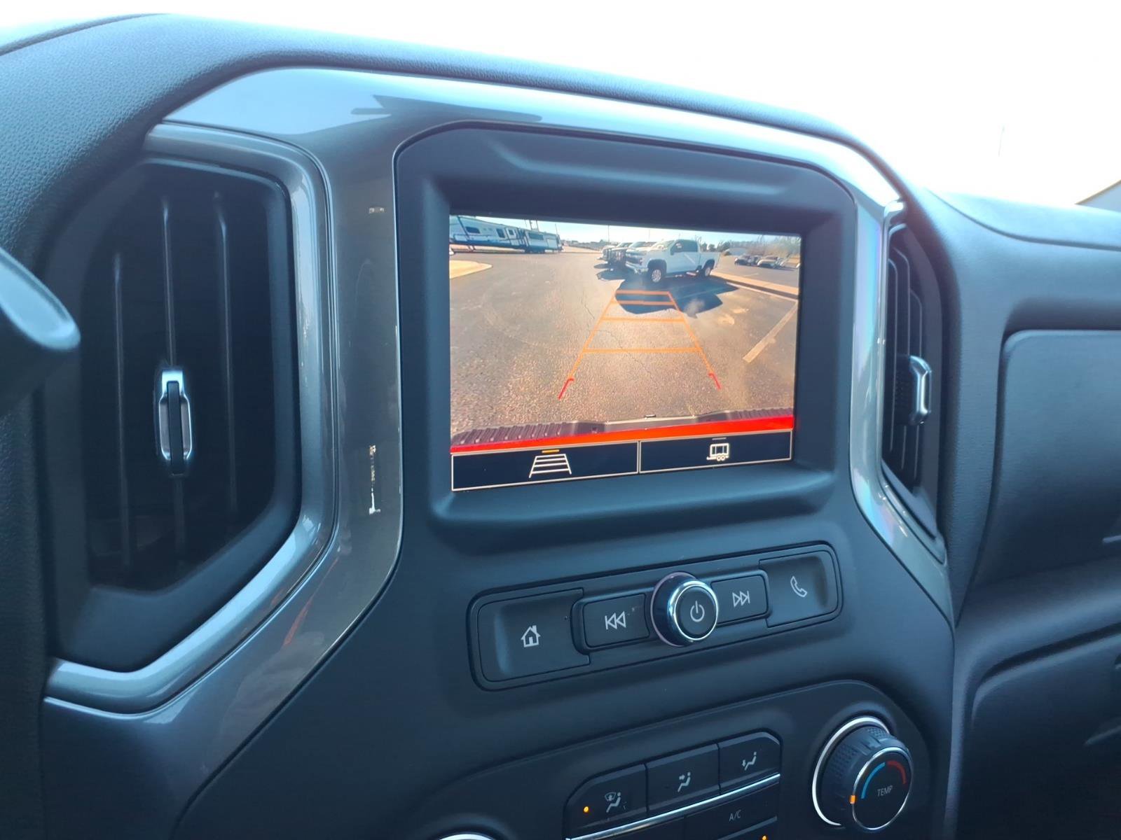 Used 2024 Chevrolet Silverado 2500 Custom w/ Custom Value Package image 21