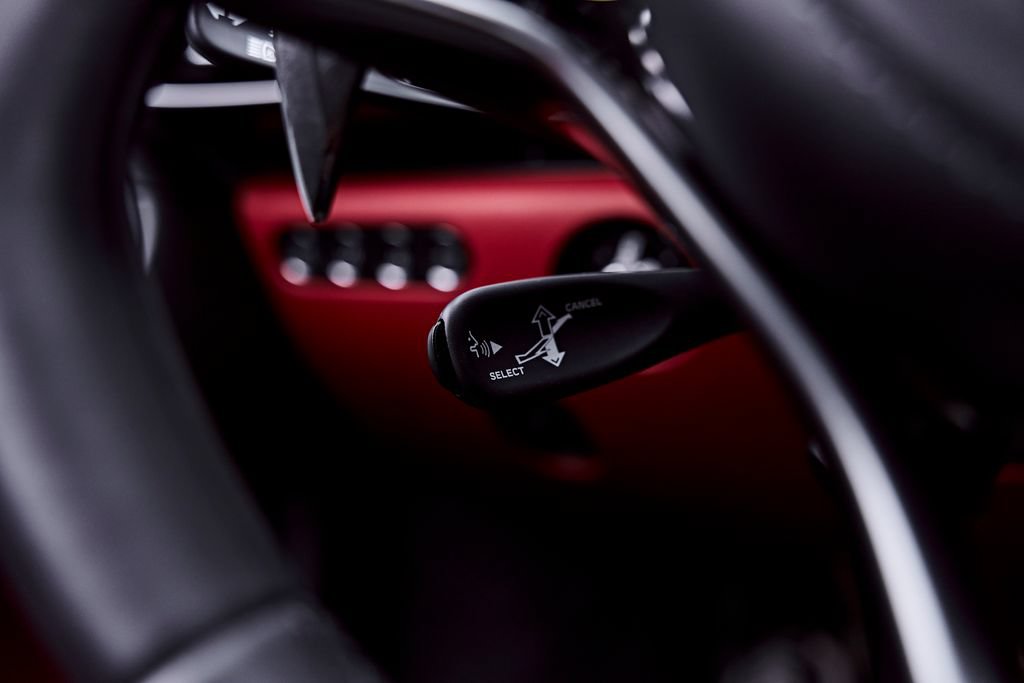 Used 2024 McLaren Artura RWD image 67