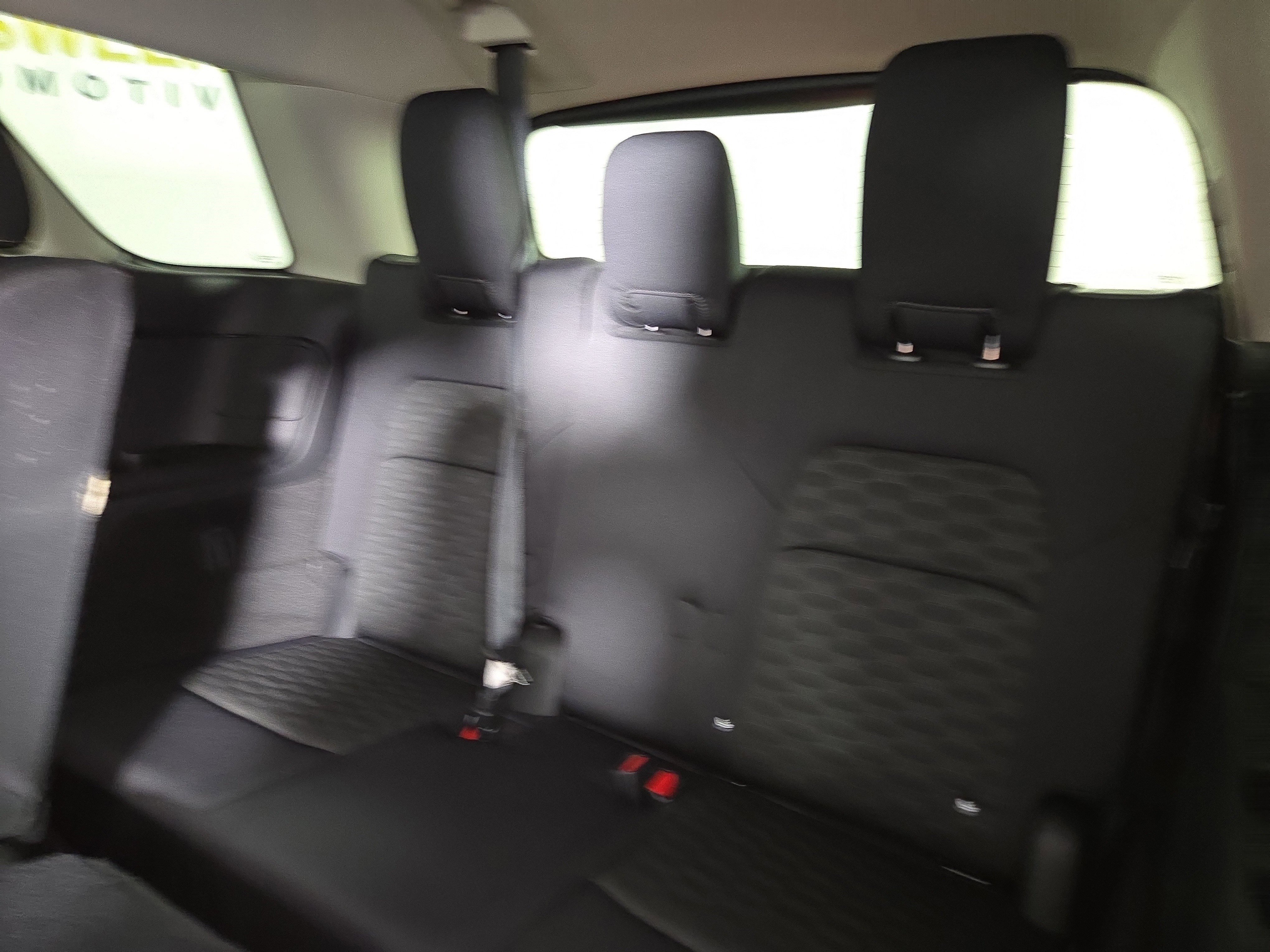 Used 2024 Nissan Pathfinder S image 12