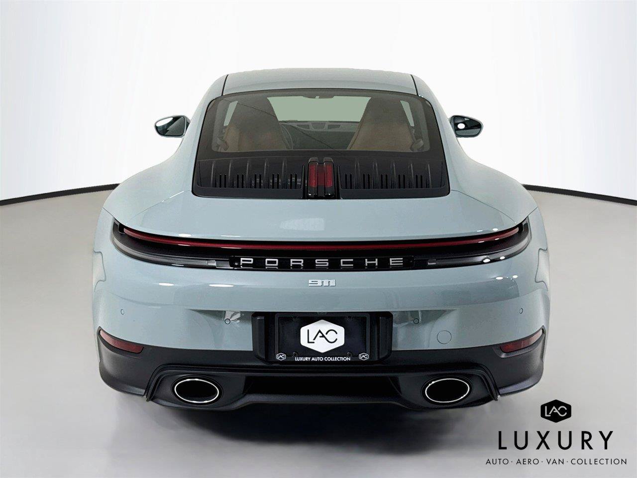 Used 2025 Porsche 911 Carrera RWD image 6