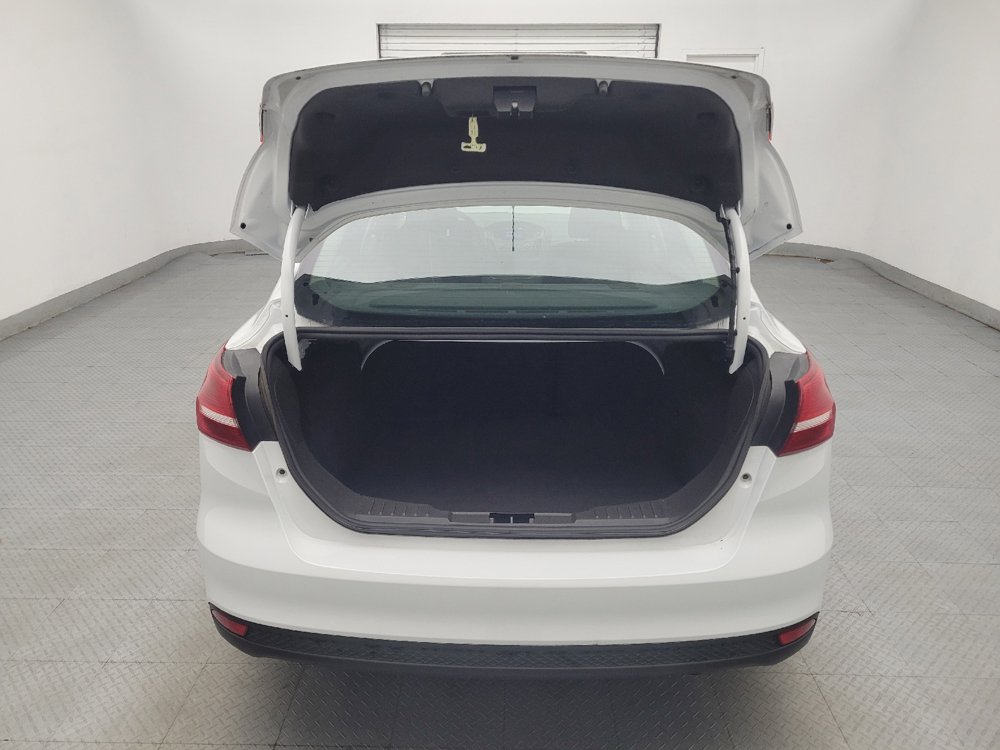 Used 2017 Ford Focus SE FWD image 29