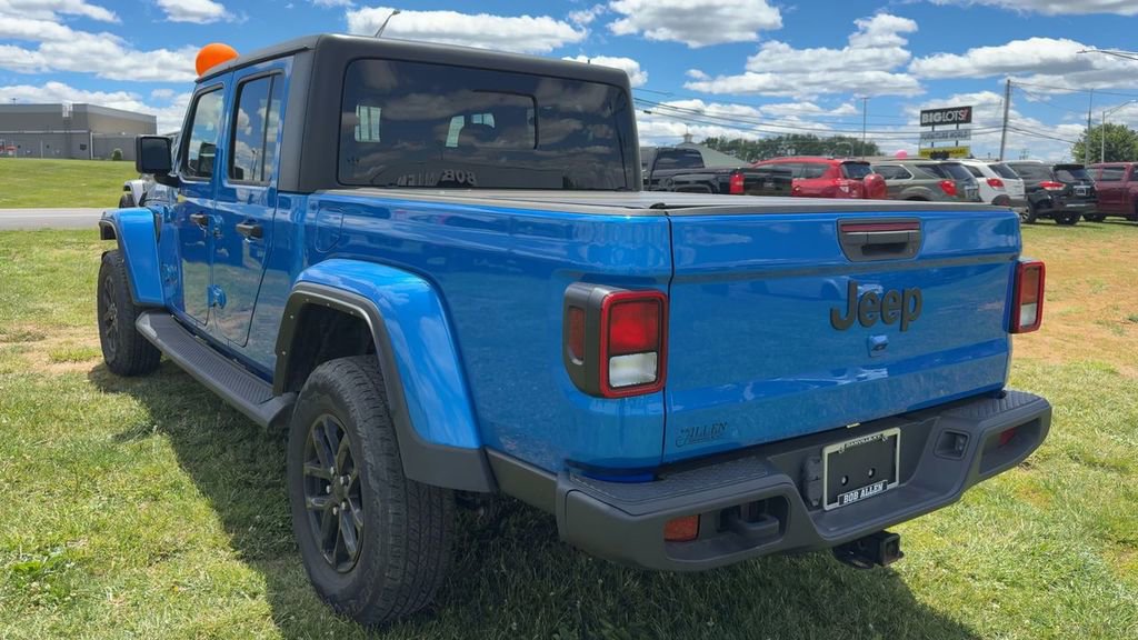 Used 2022 Jeep Gladiator Sport AWD/4WD image 5
