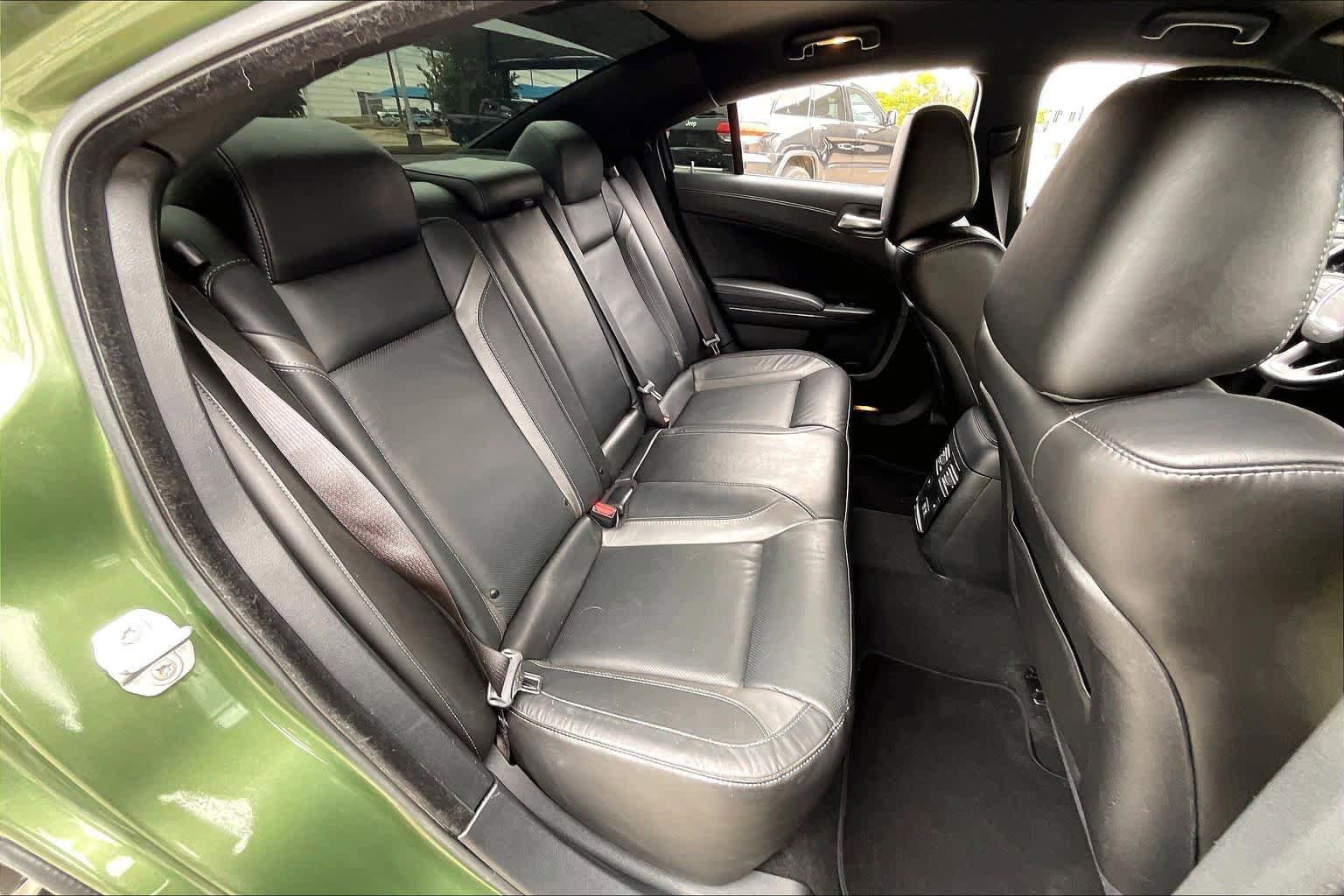 Used 2022 Dodge Charger SXT w/ Plus Group RWD image 18