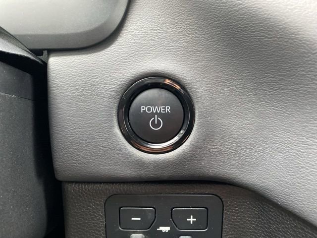 Certified 2025 Toyota Sequoia Platinum image 10