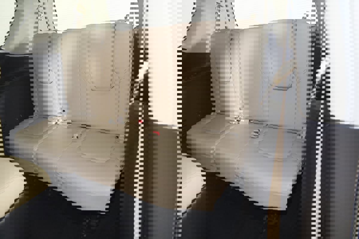 Used 2024 Nissan Armada SL w/ Captain's Chairs Package image 50