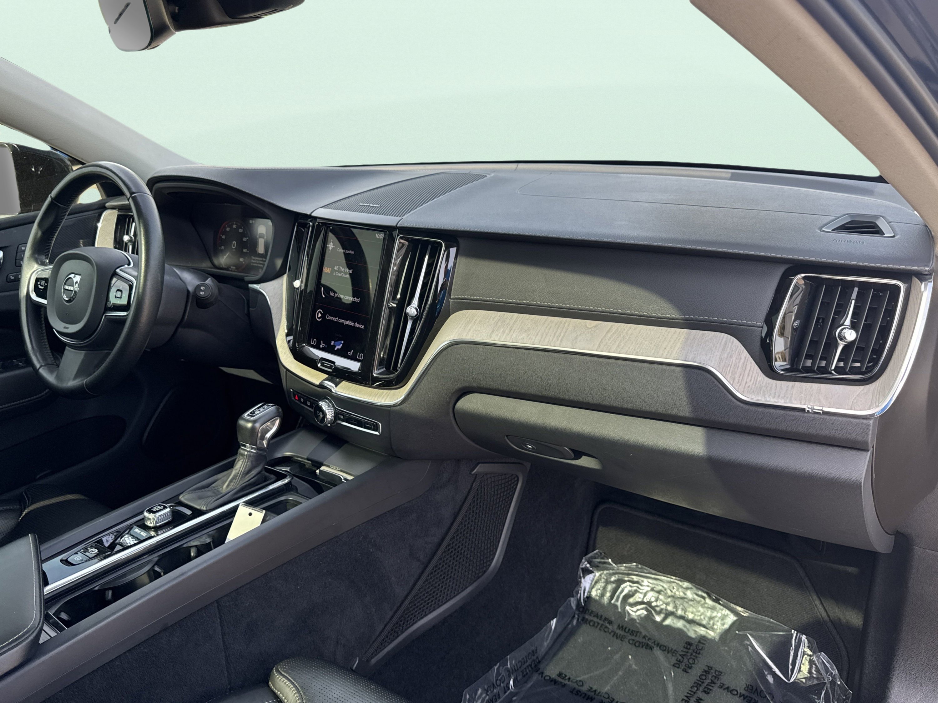 Used 2021 Volvo XC60 T5 Inscription image 39