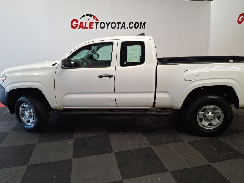 Used 2018 Toyota Tacoma SR AWD/4WD image 9