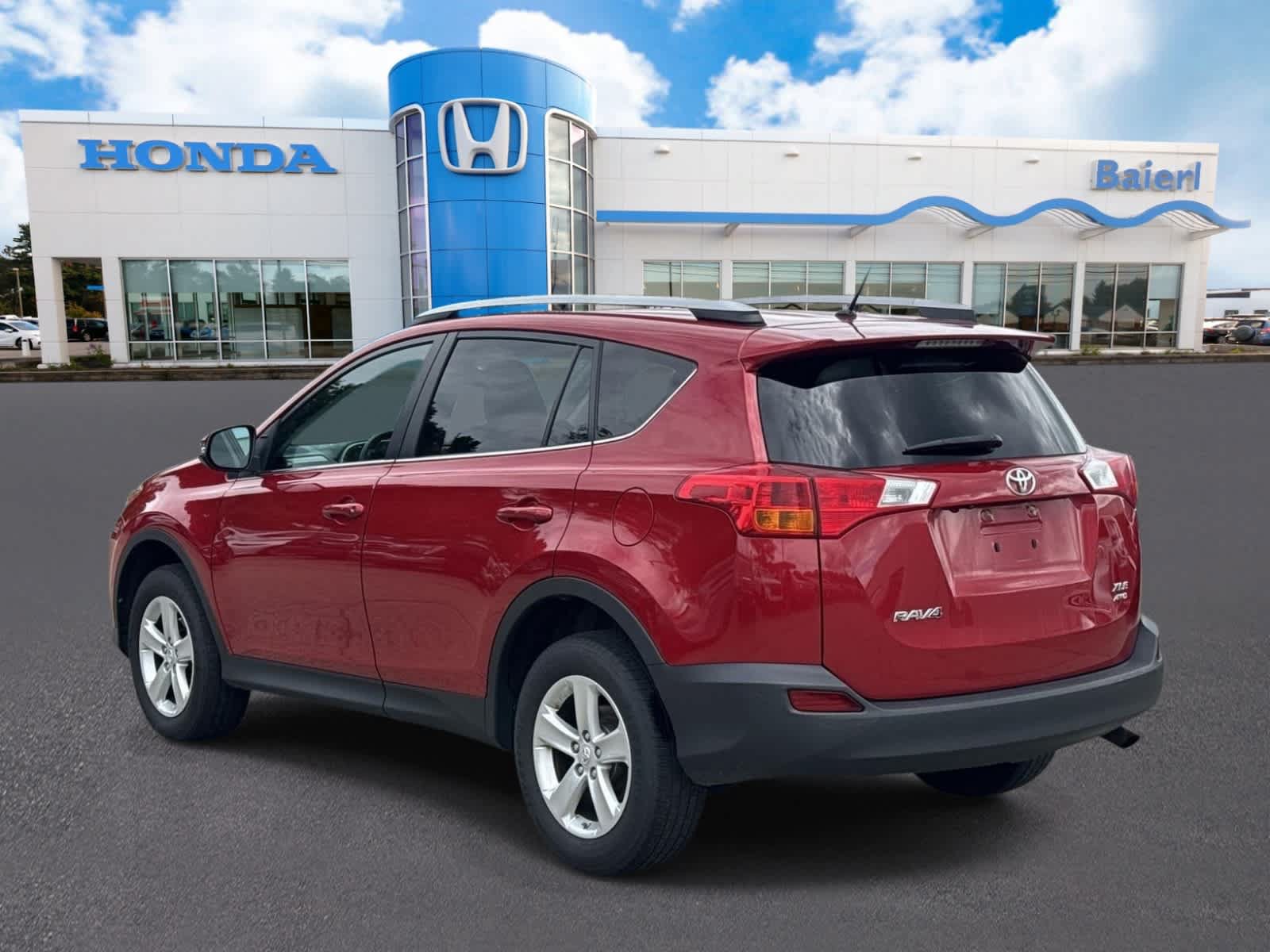 Used 2013 Toyota RAV4 XLE AWD/4WD image 3