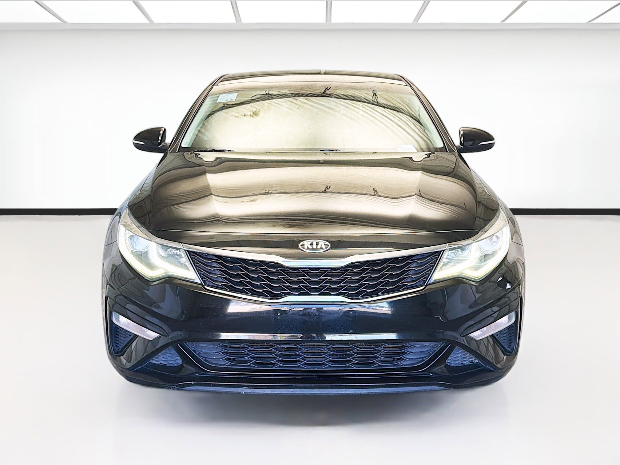 Used 2019 Kia Optima LX image 2