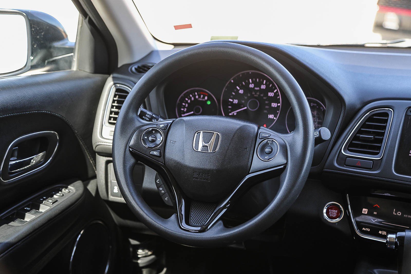 Used 2018 Honda HR-V EX image 15