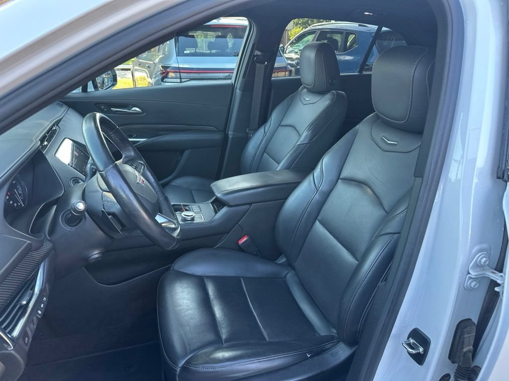 Used 2023 Cadillac XT4 Sport FWD image 12