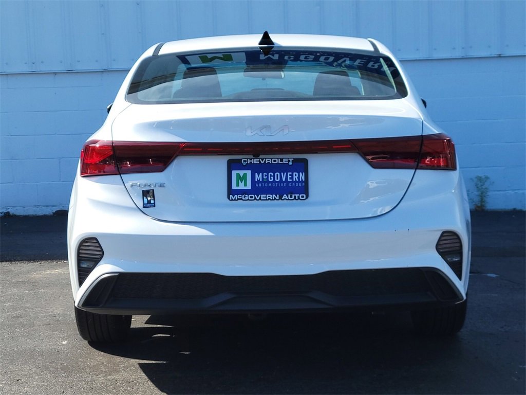 Used 2023 Kia Forte LXS image 4