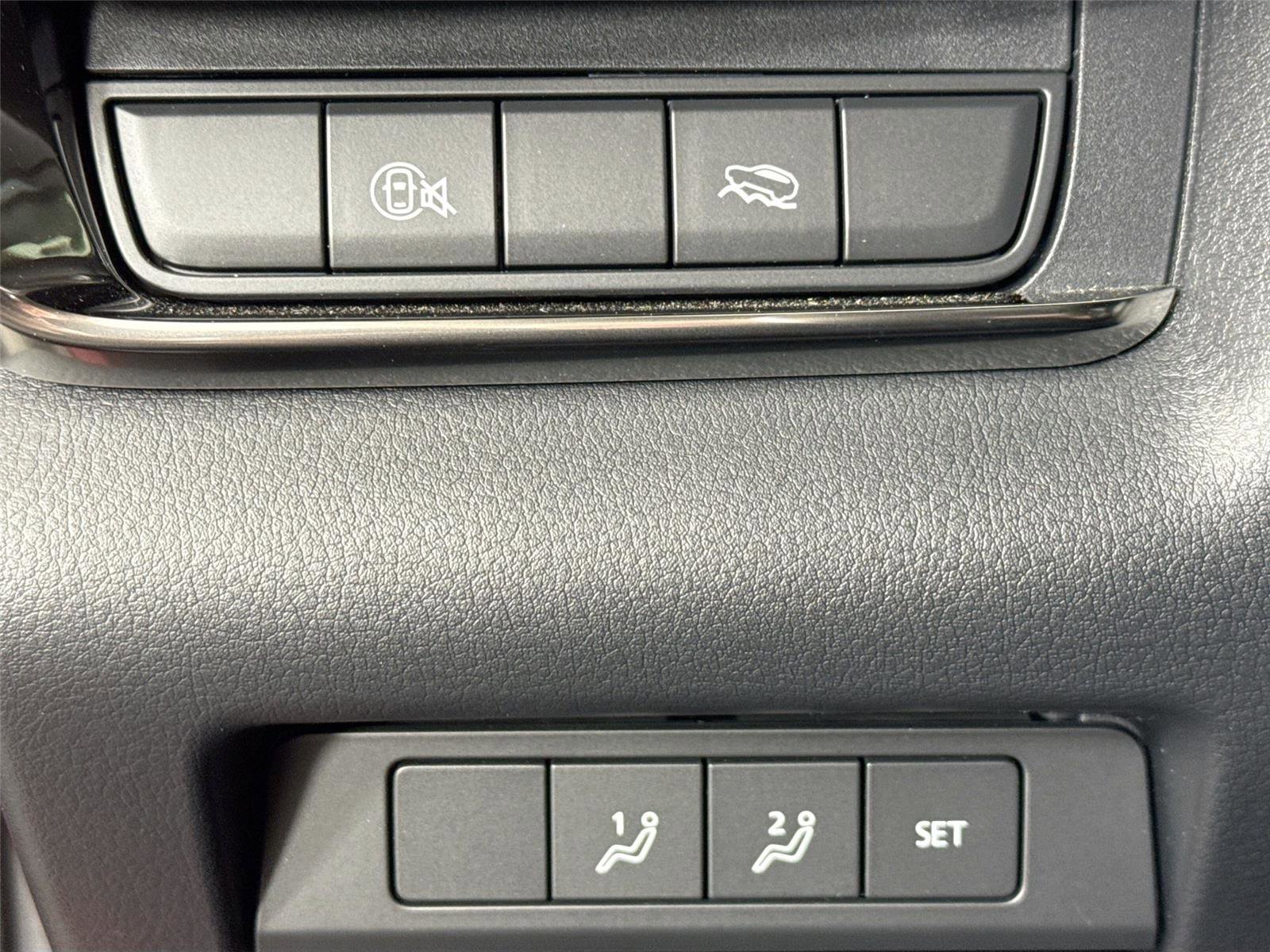 Certified 2025 MAZDA CX-30 AWD 2.5 S w/ Preferred Package image 16