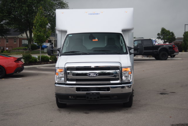 New 2027 Ford E-350 and Econoline 350 Super Duty w/ Power Equipment Group RWD image 15