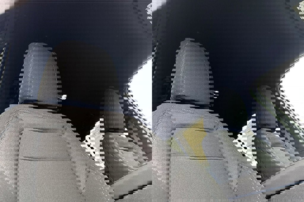 New 2026 Chevrolet Equinox EV LT w/ LPO, Blackout Package image 17