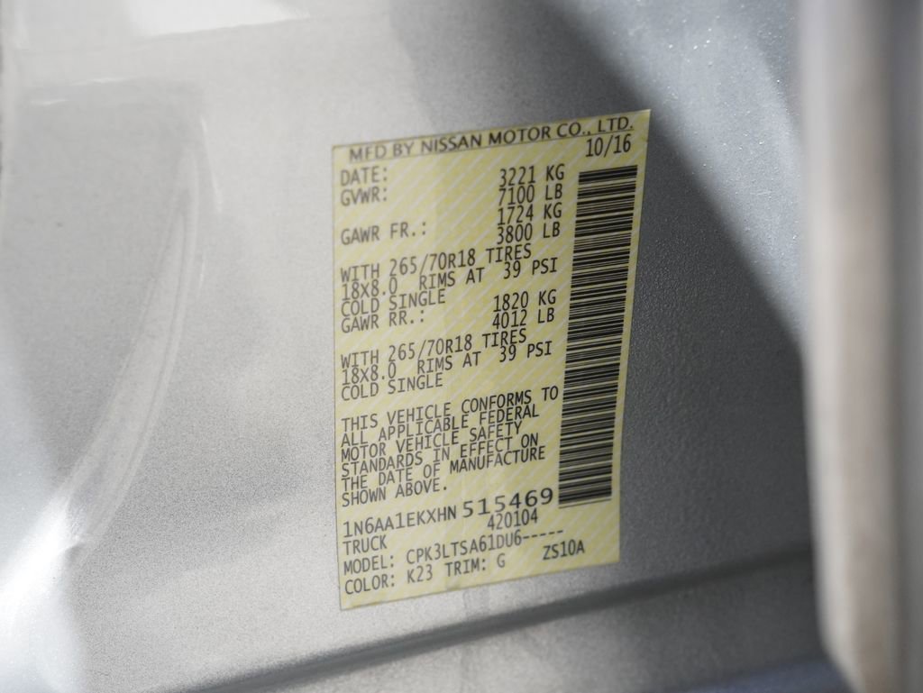 Used 2017 Nissan Titan SV RWD image 32