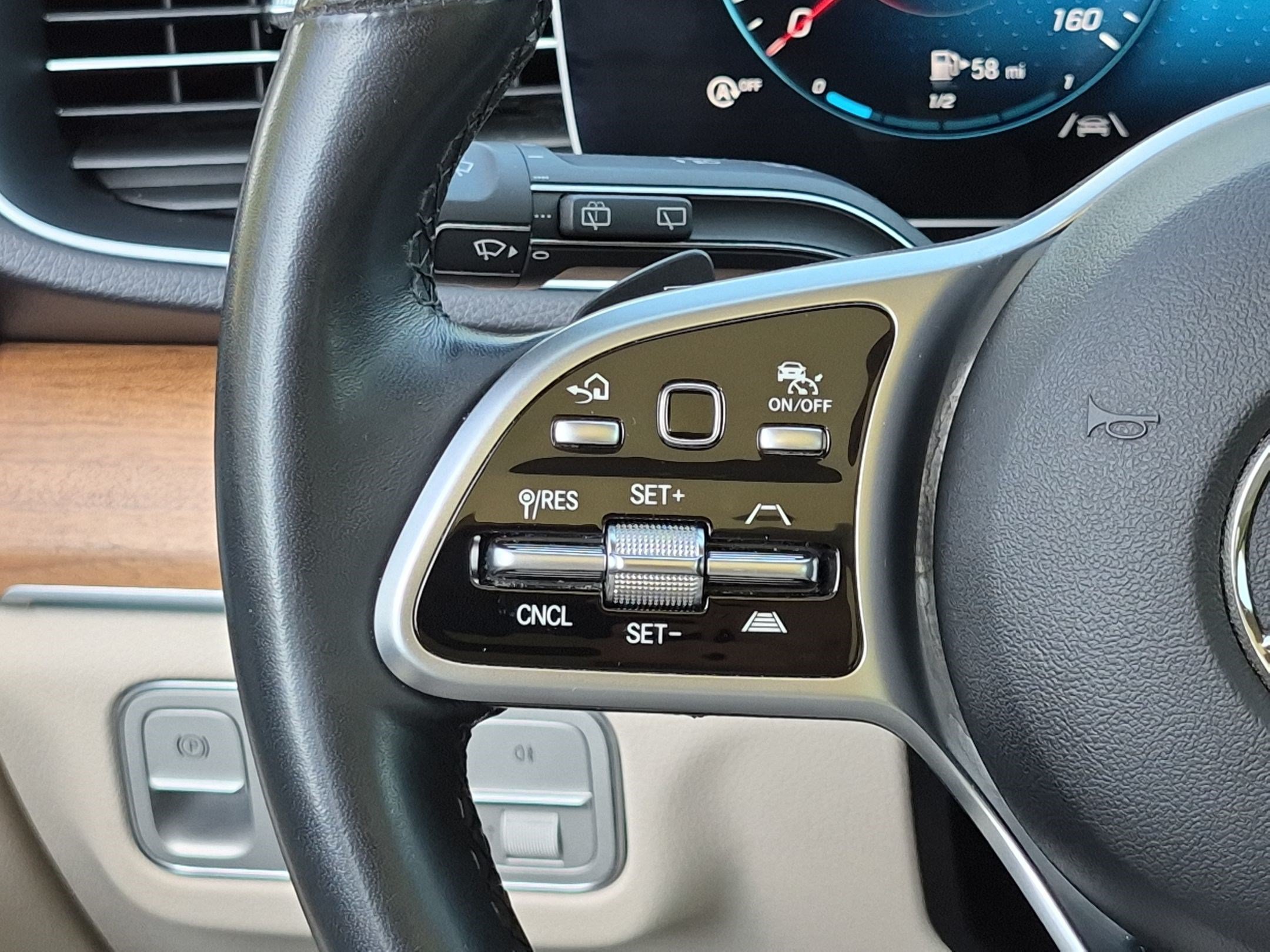 Certified 2023 Mercedes-Benz GLE 350 4MATIC w/ AMG Line Exterior image 19