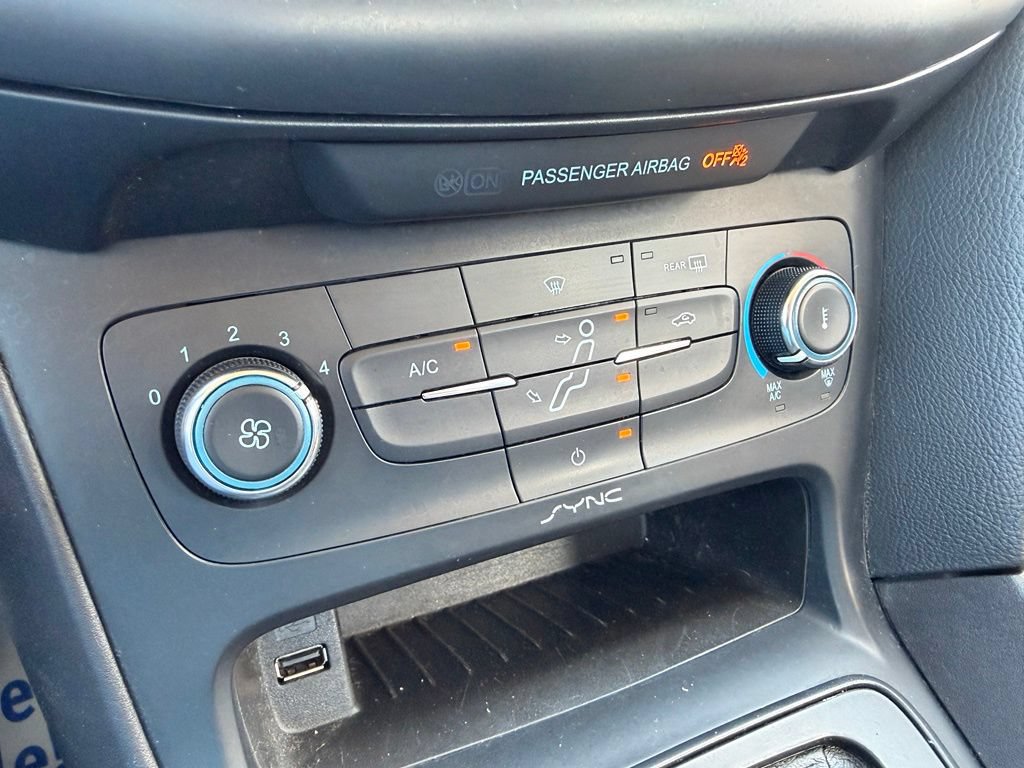 Used 2017 Ford Focus SE FWD image 22