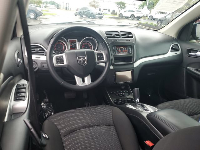 Used 2018 Dodge Journey SXT w/ Connectivity Group FWD image 10