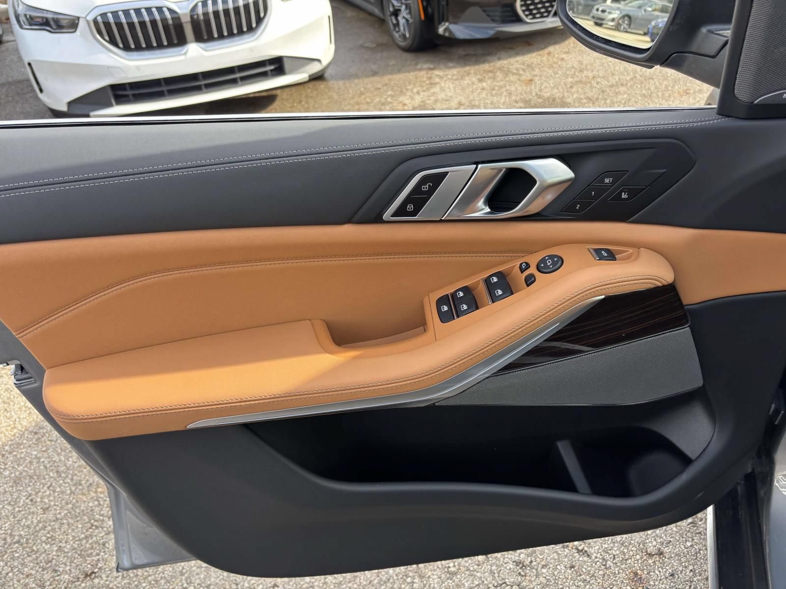 New 2026 BMW X5 xDrive40i w/ Climate Comfort Package AWD/4WD image 11