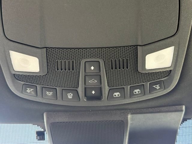 Used 2019 Ford F150 Lariat w/ Equipment Group 502A Luxury AWD/4WD image 32