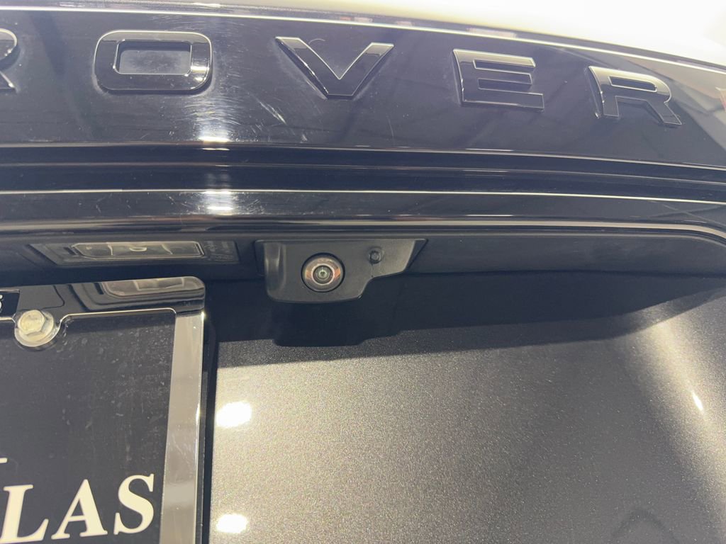 Used 2022 Land Rover Range Rover Velar R-Dynamic S image 21