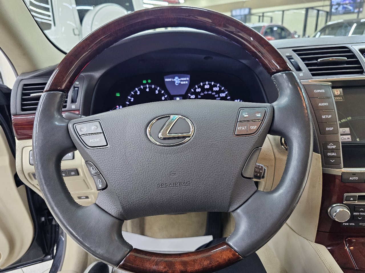 Used 2012 Lexus LS 460 Luxury image 30
