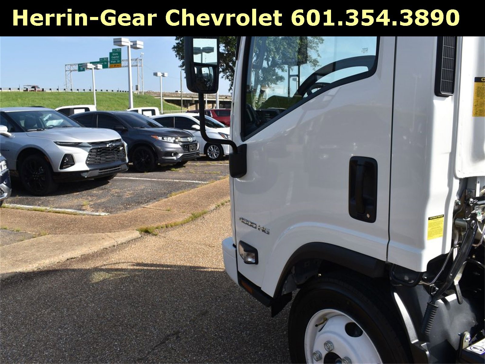 New 2025 Chevrolet Low Cab Forward image 8