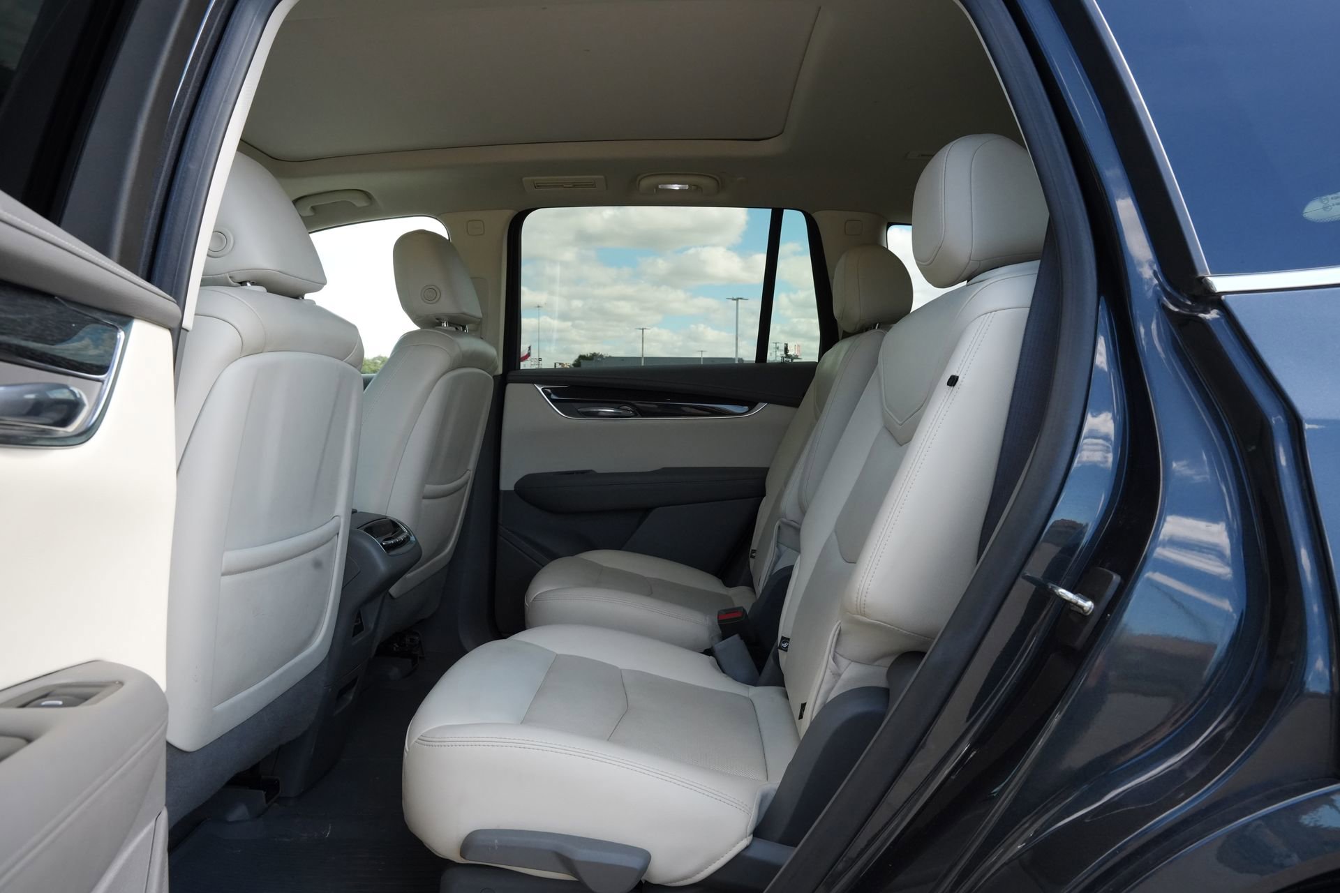 Certified 2022 Cadillac XT6 Premium Luxury w/ Technology Package image 20