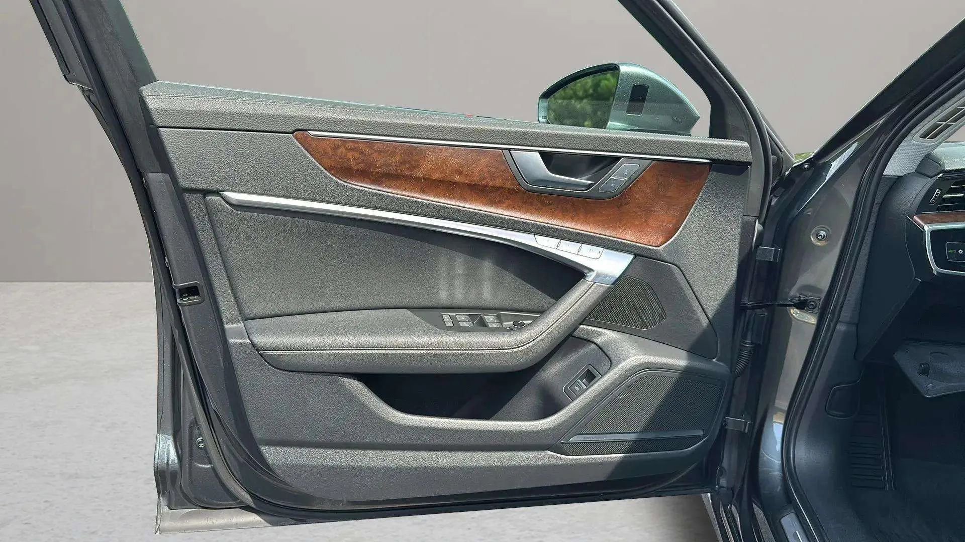 Used 2019 Audi A6 3.0T Premium Plus image 10