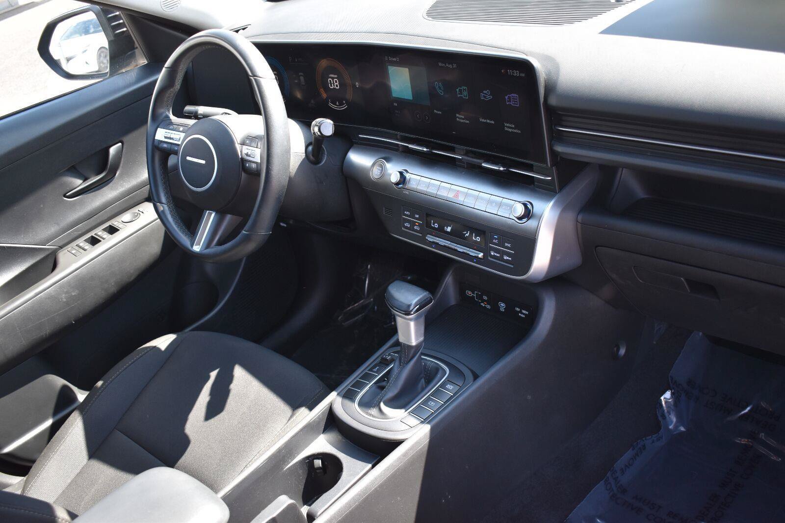 Used 2025 Hyundai Kona SEL AWD/4WD image 12