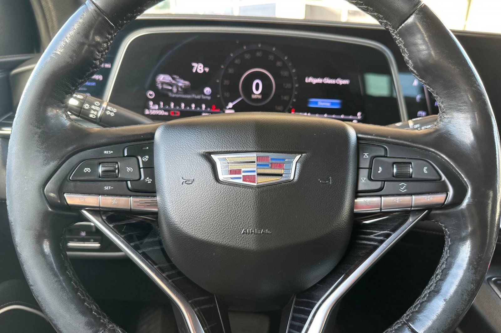 Certified 2022 Cadillac Escalade Sport w/ LPO, ONYX Package image 32