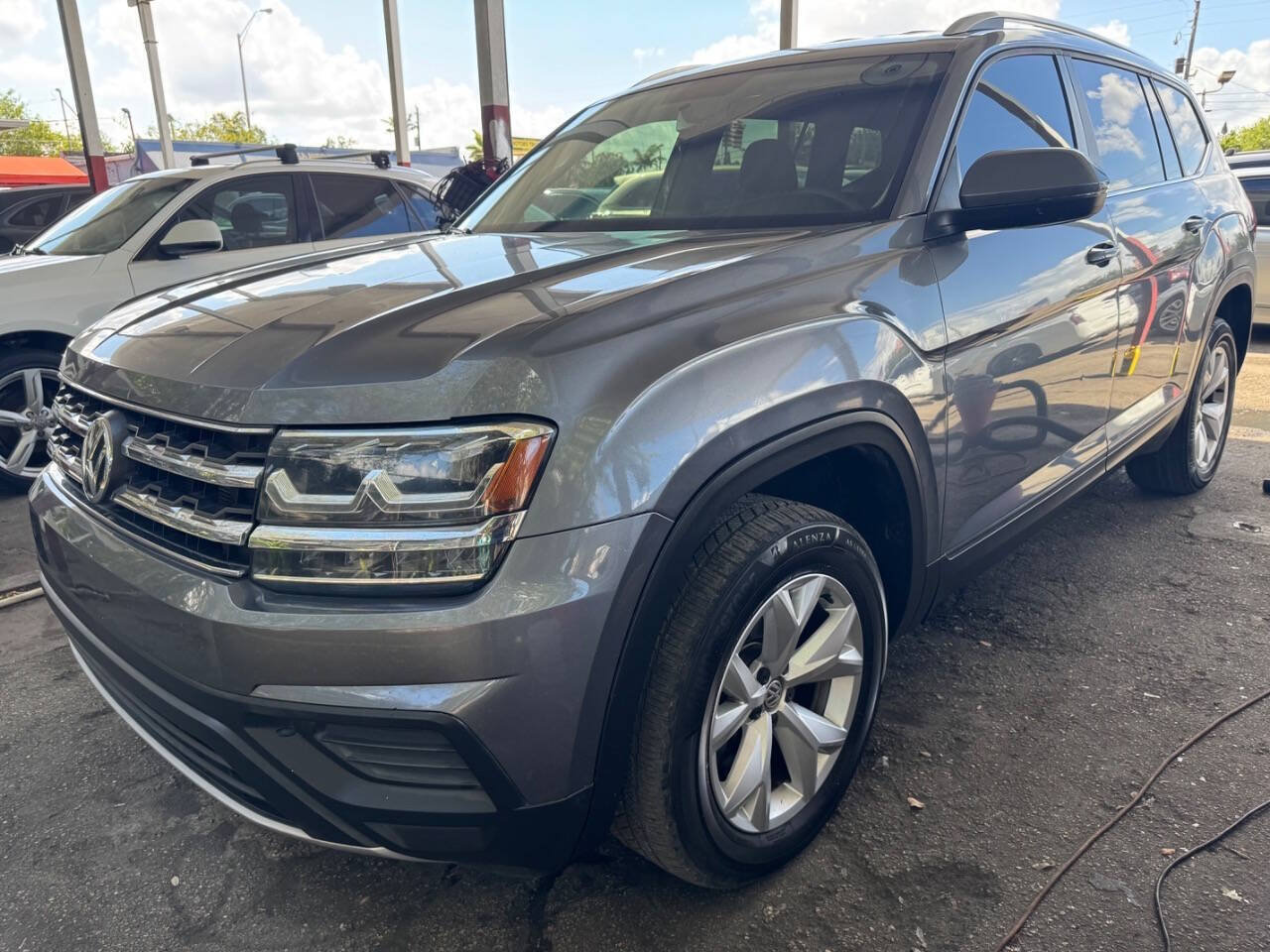 Used 2018 Volkswagen Atlas S AWD/4WD image 2