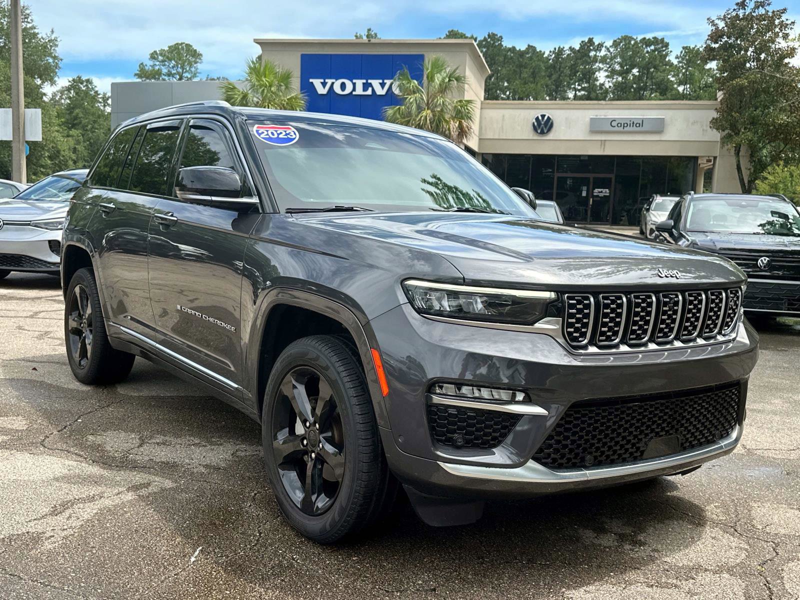 Used 2023 Jeep Grand Cherokee Summit w/ Adv Protech Group IV image 1