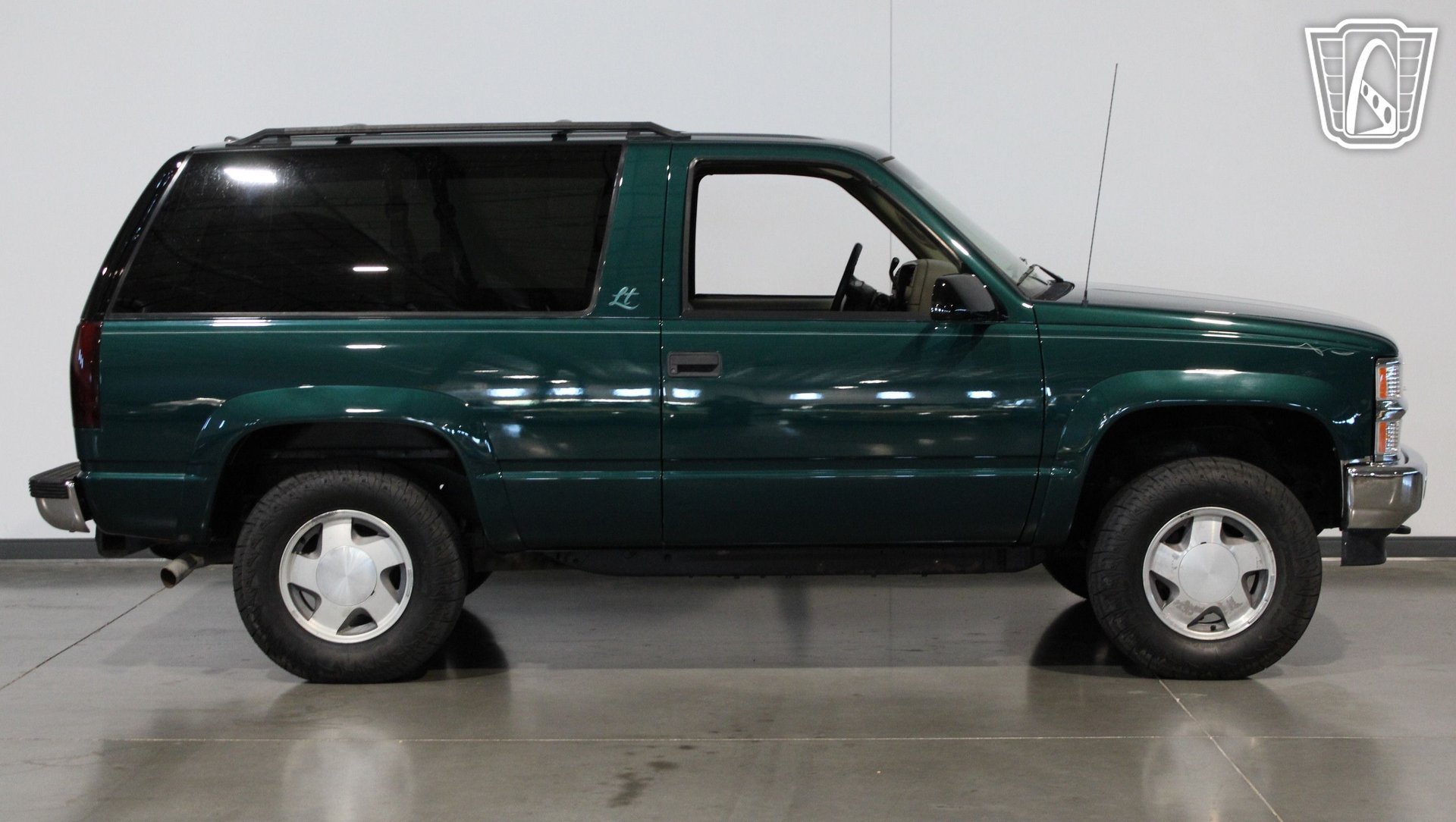 Used 1996 Chevrolet Tahoe 4WD 2-Door image 26